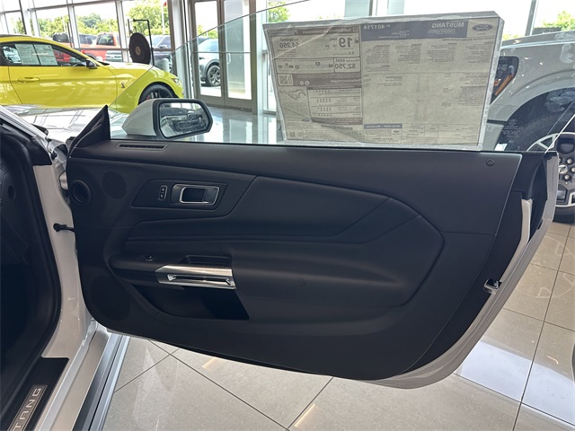 Vehicle image 40 of 45