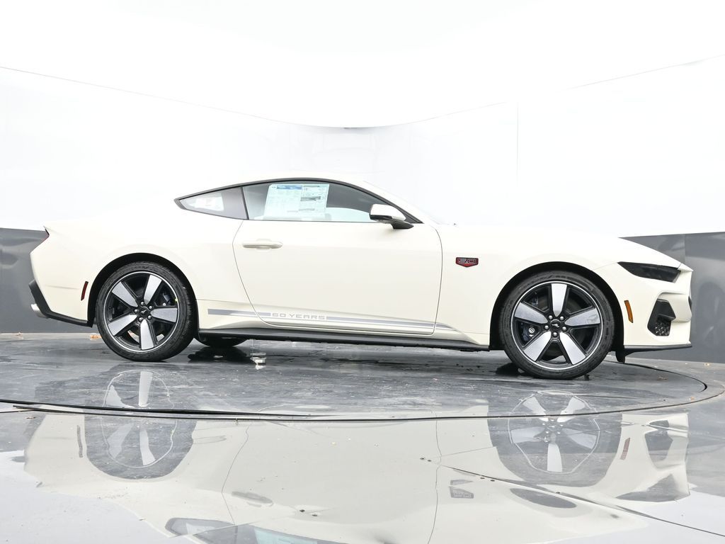 Vehicle image 22 of 62