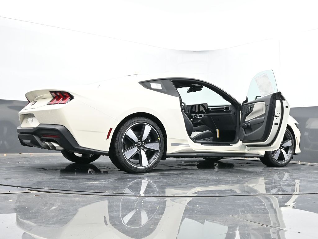 Vehicle image 42 of 62