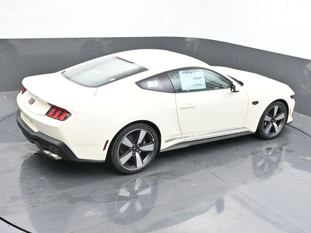 Vehicle image 27 of 62