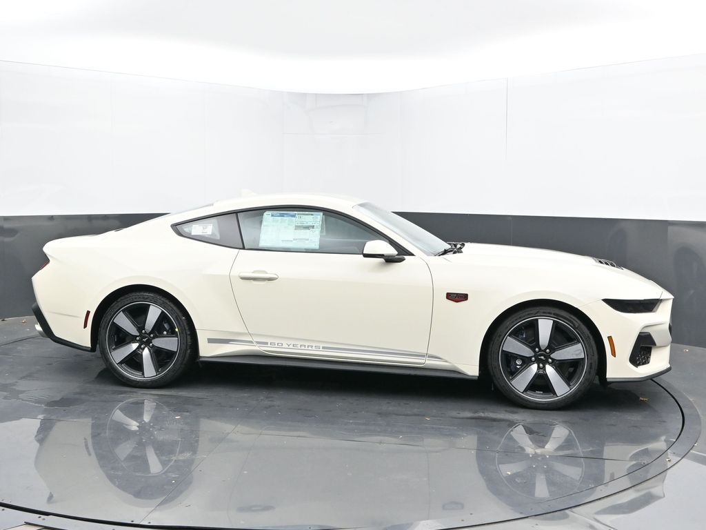 Vehicle image 14 of 62
