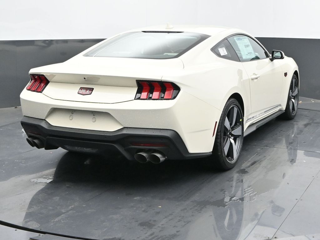 Vehicle image 32 of 62