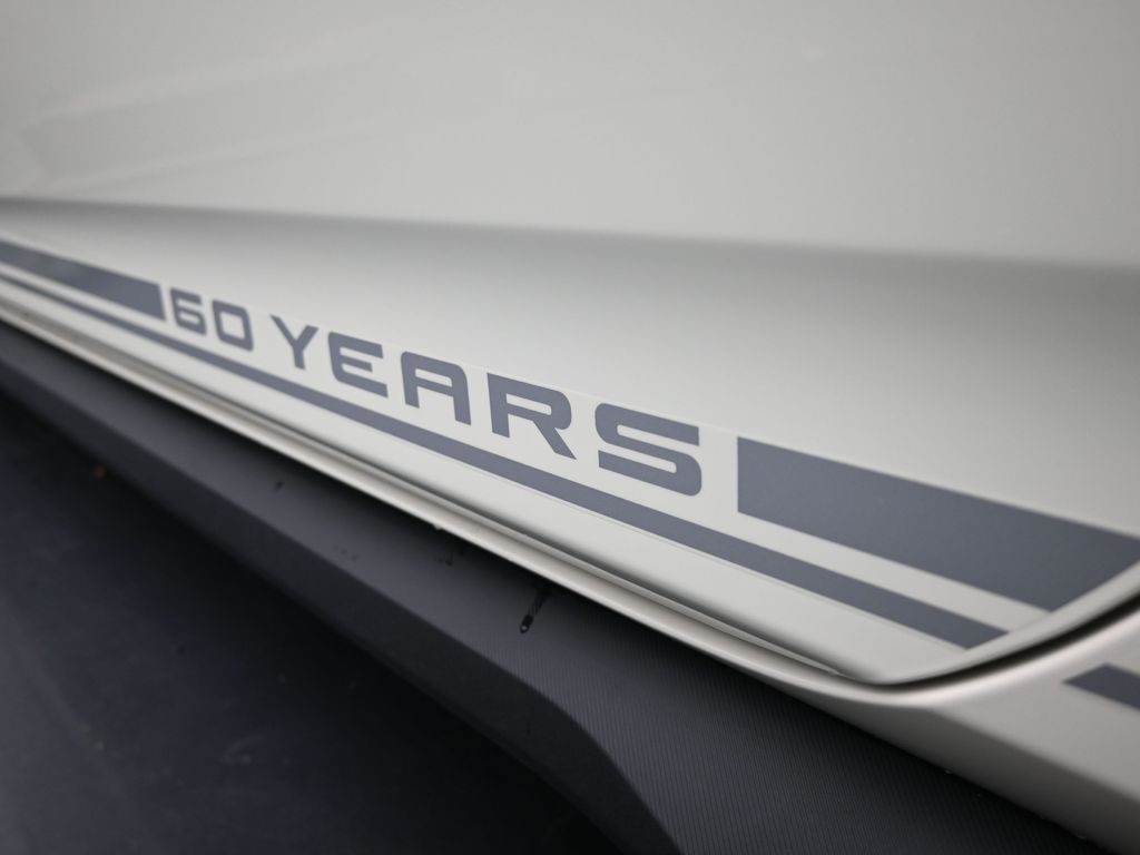 Vehicle image 51 of 62