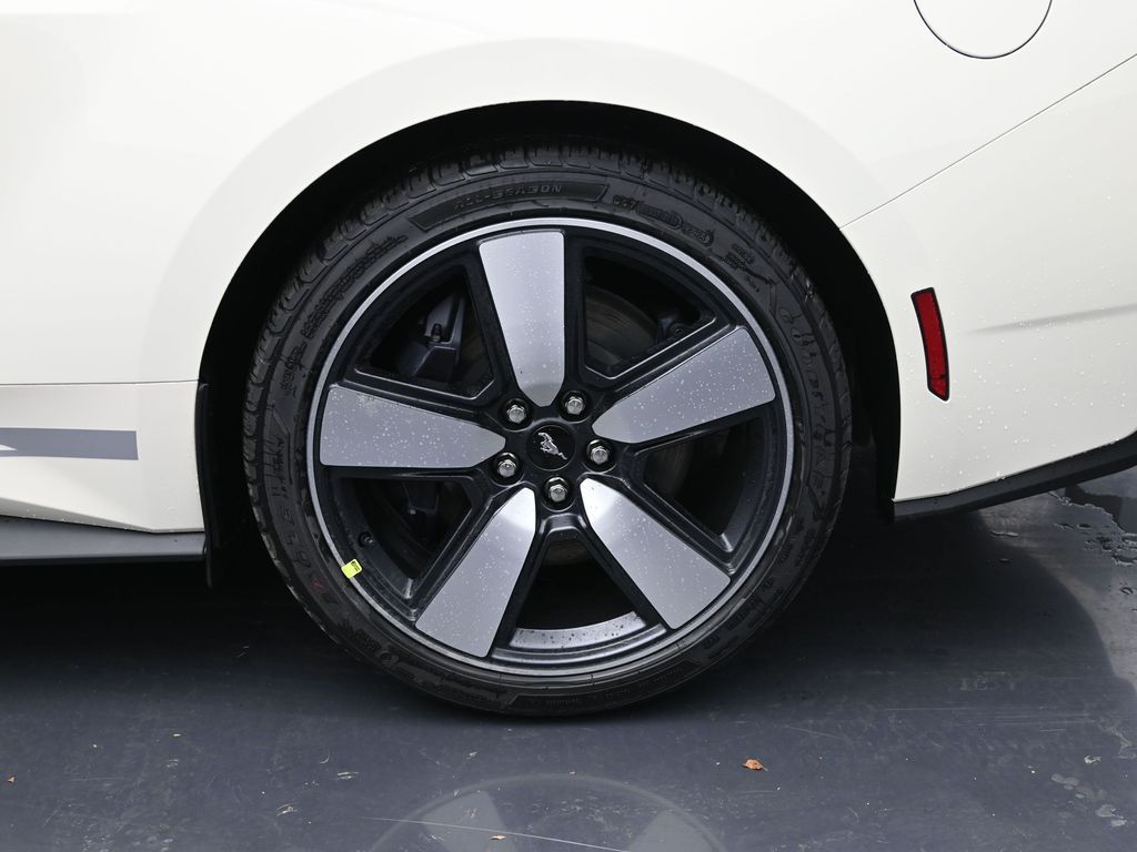Vehicle image 48 of 62