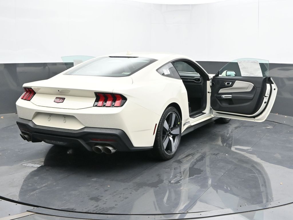Vehicle image 30 of 62