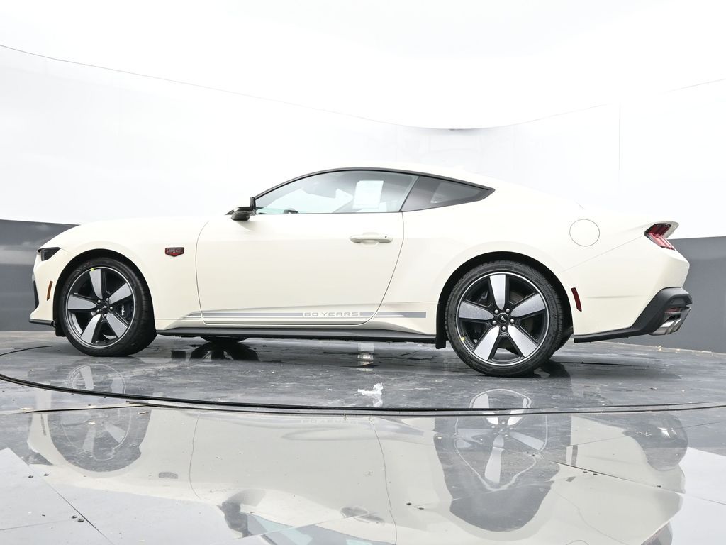 Vehicle image 43 of 62