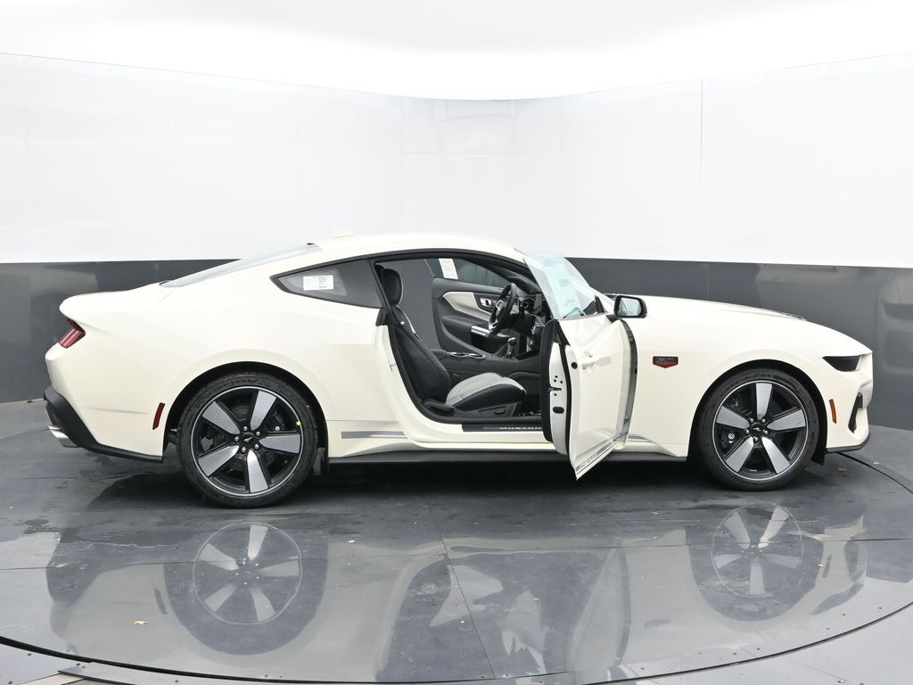Vehicle image 19 of 62