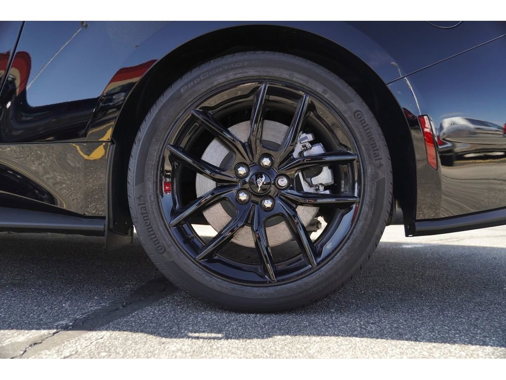 Vehicle image 15 of 26
