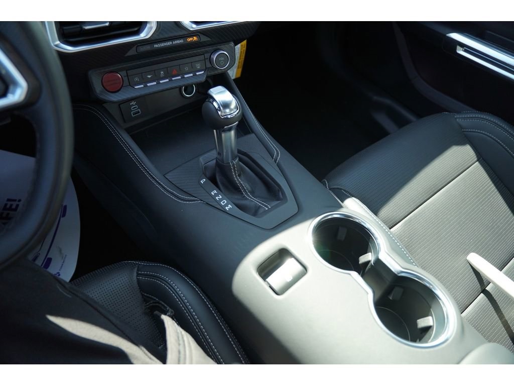 Vehicle image 23 of 26