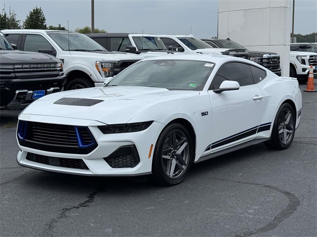 2025 Ford Mustang GT Premium Image 1 of 29