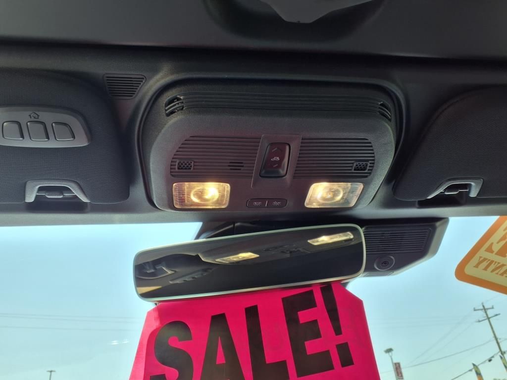 Vehicle image 26 of 30