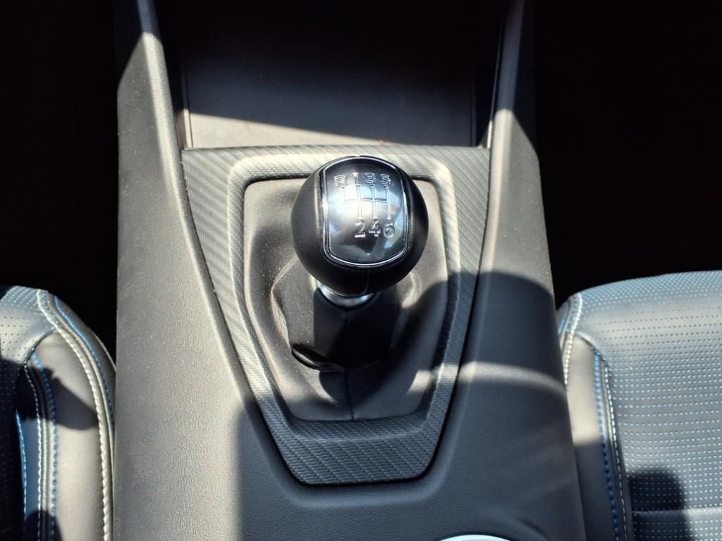 Vehicle image 15 of 30