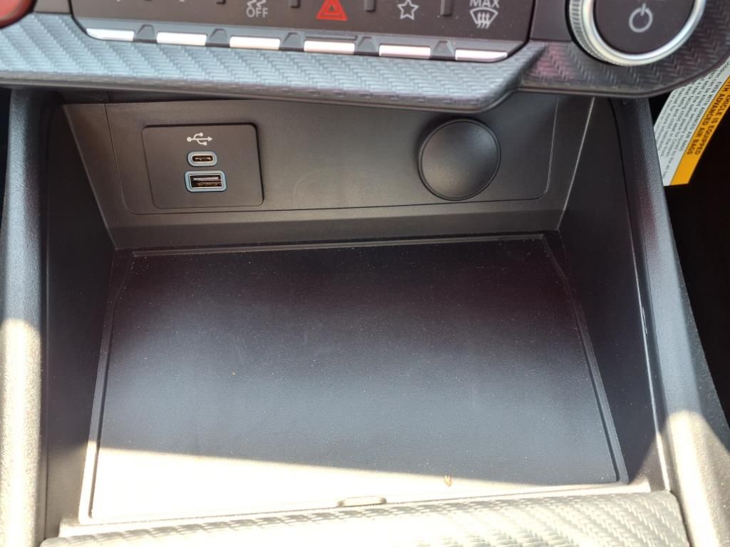 Vehicle image 14 of 30