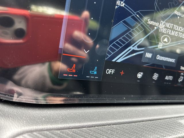 Vehicle image 12 of 33