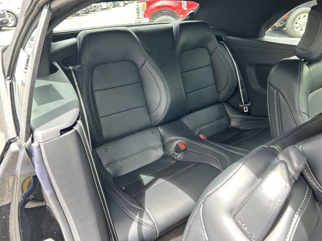 Vehicle image 28 of 33