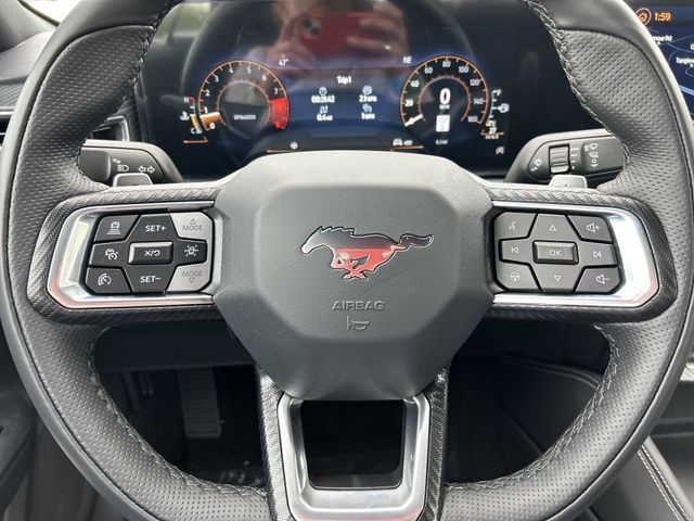 Vehicle image 18 of 33