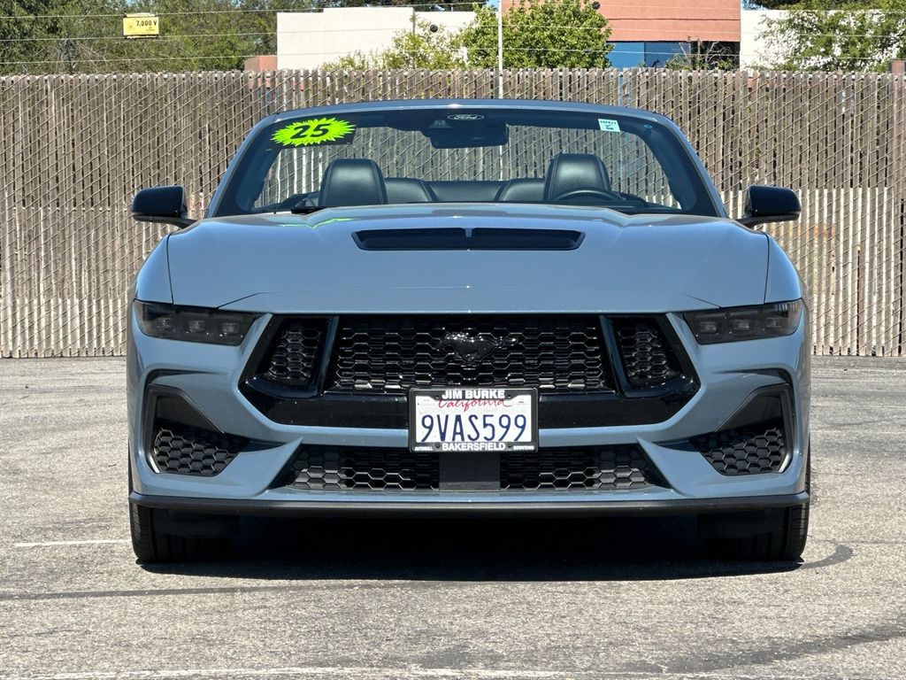 2025 Ford Mustang GT Premium Image 2 of 27