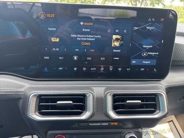 Vehicle image 16 of 28