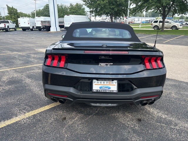 Vehicle image 4 of 28