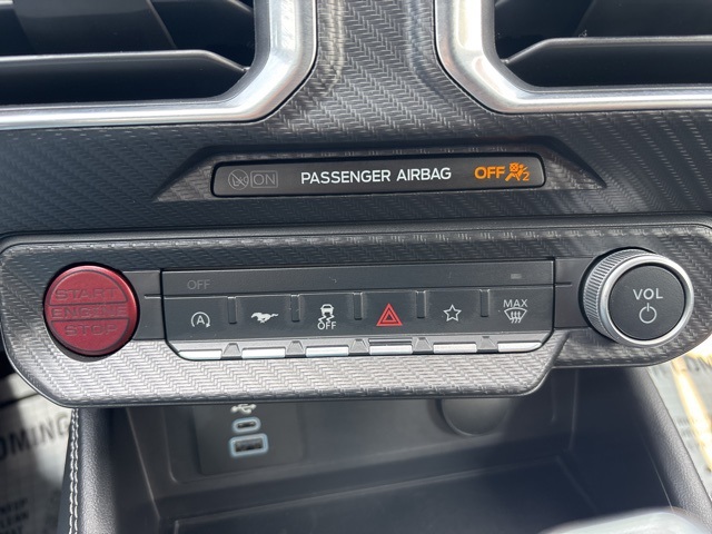 Vehicle image 25 of 28