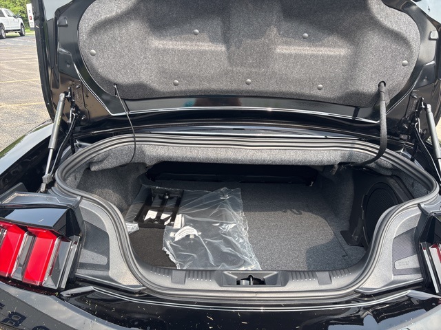Vehicle image 8 of 28