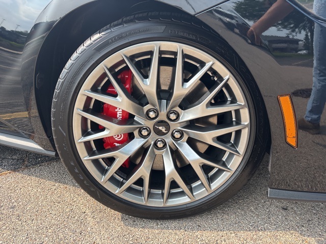Vehicle image 7 of 28