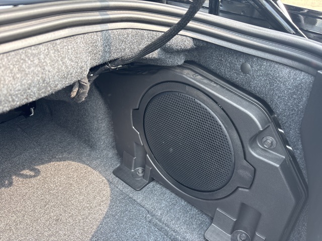 Vehicle image 9 of 28