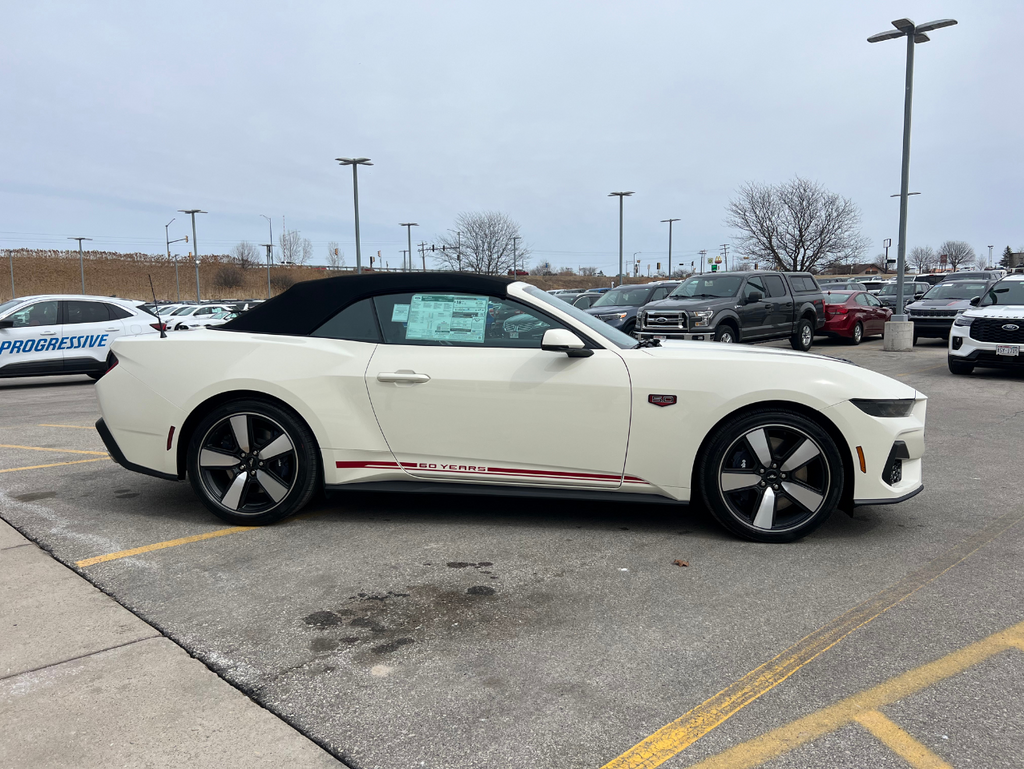 Vehicle image 4 of 26