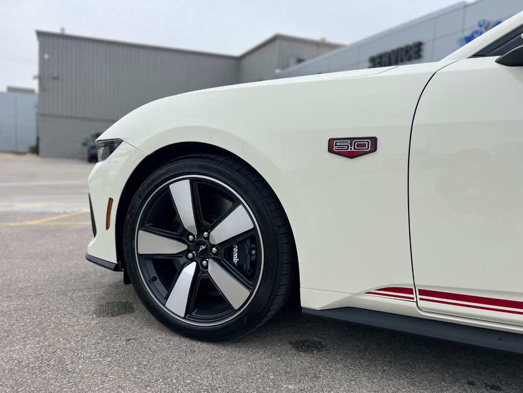 Vehicle image 12 of 26
