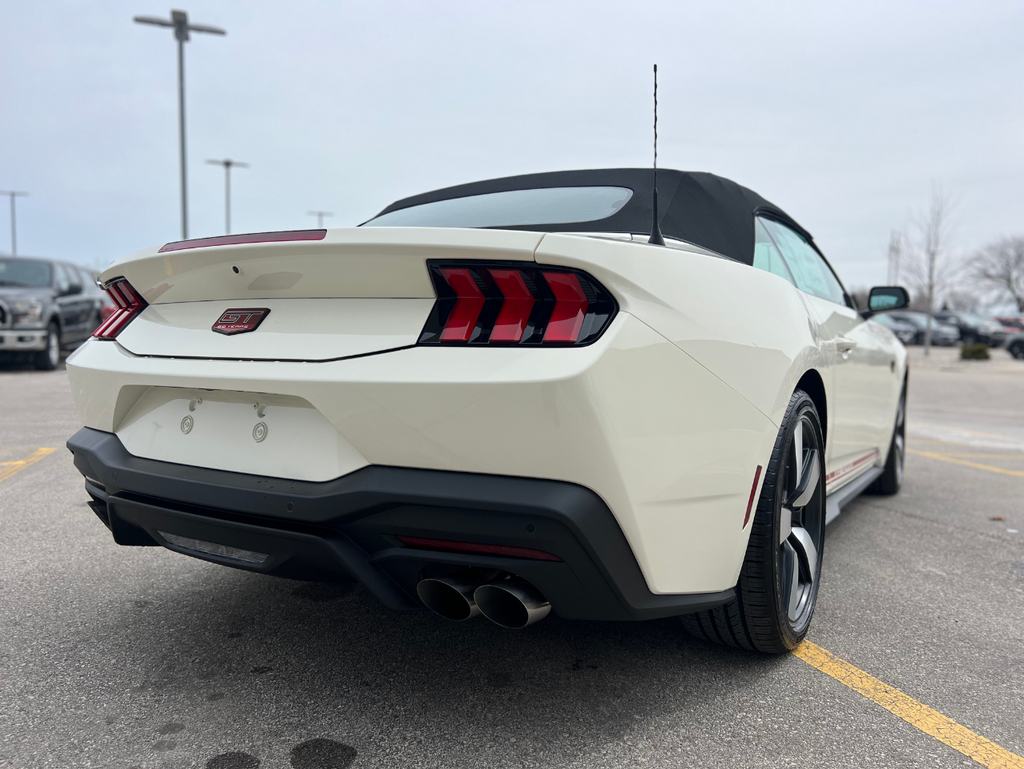 Vehicle image 6 of 26