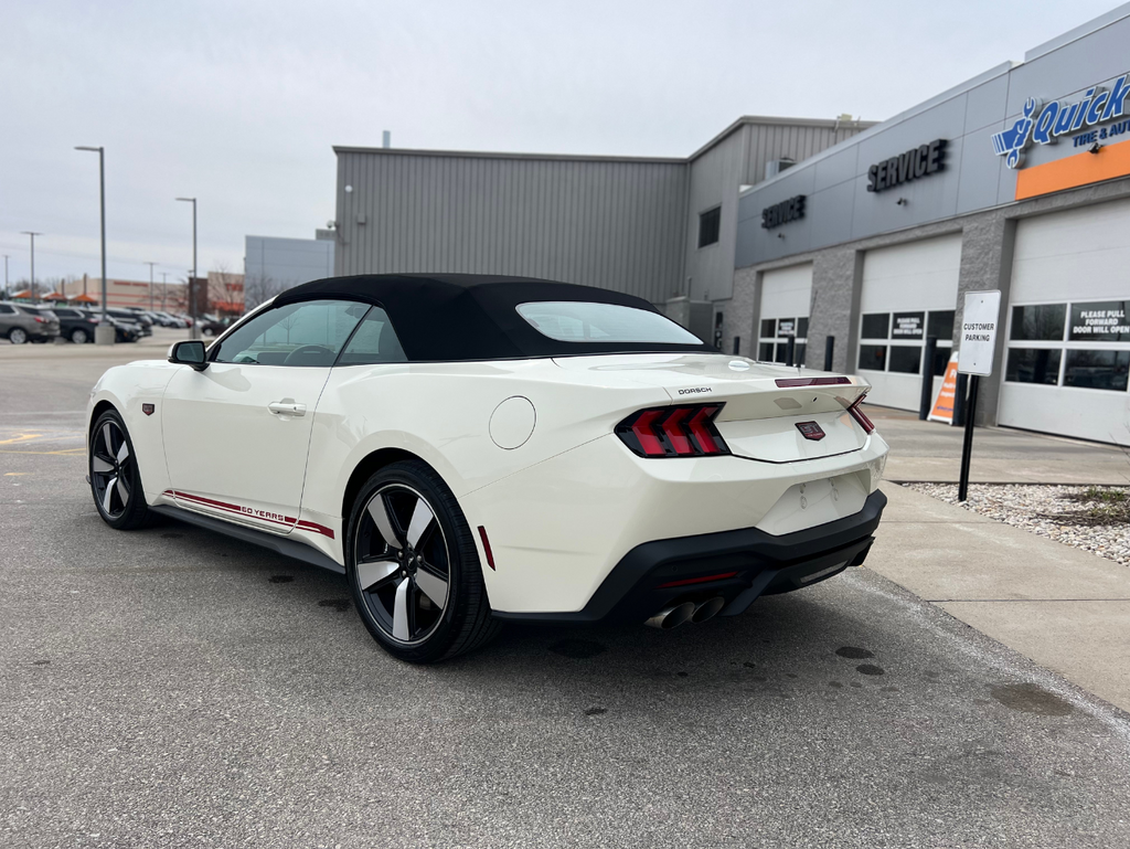 Vehicle image 9 of 26