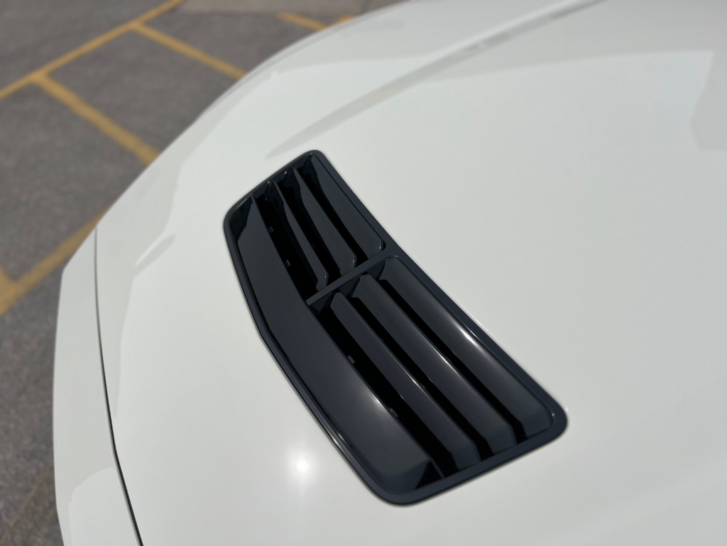 Vehicle image 25 of 26