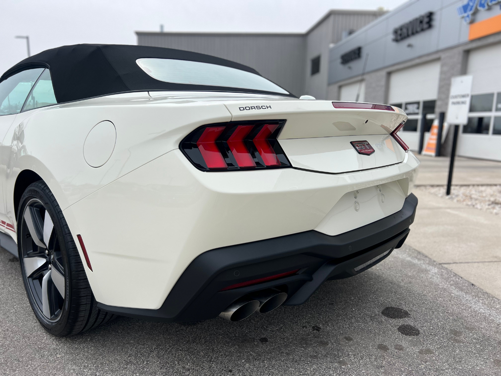 Vehicle image 7 of 26