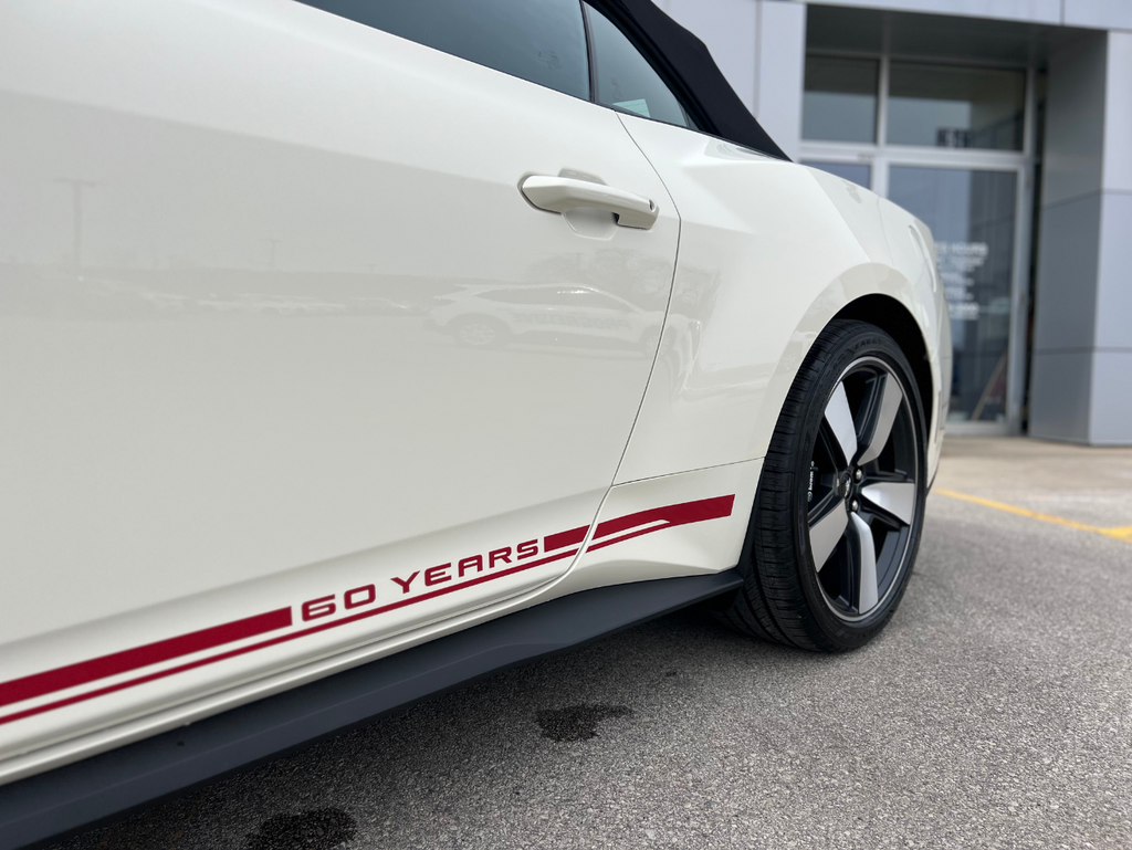 Vehicle image 24 of 26