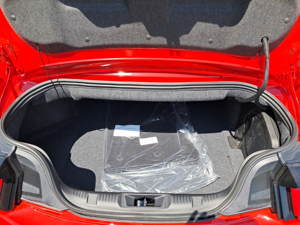 Vehicle image 7 of 23