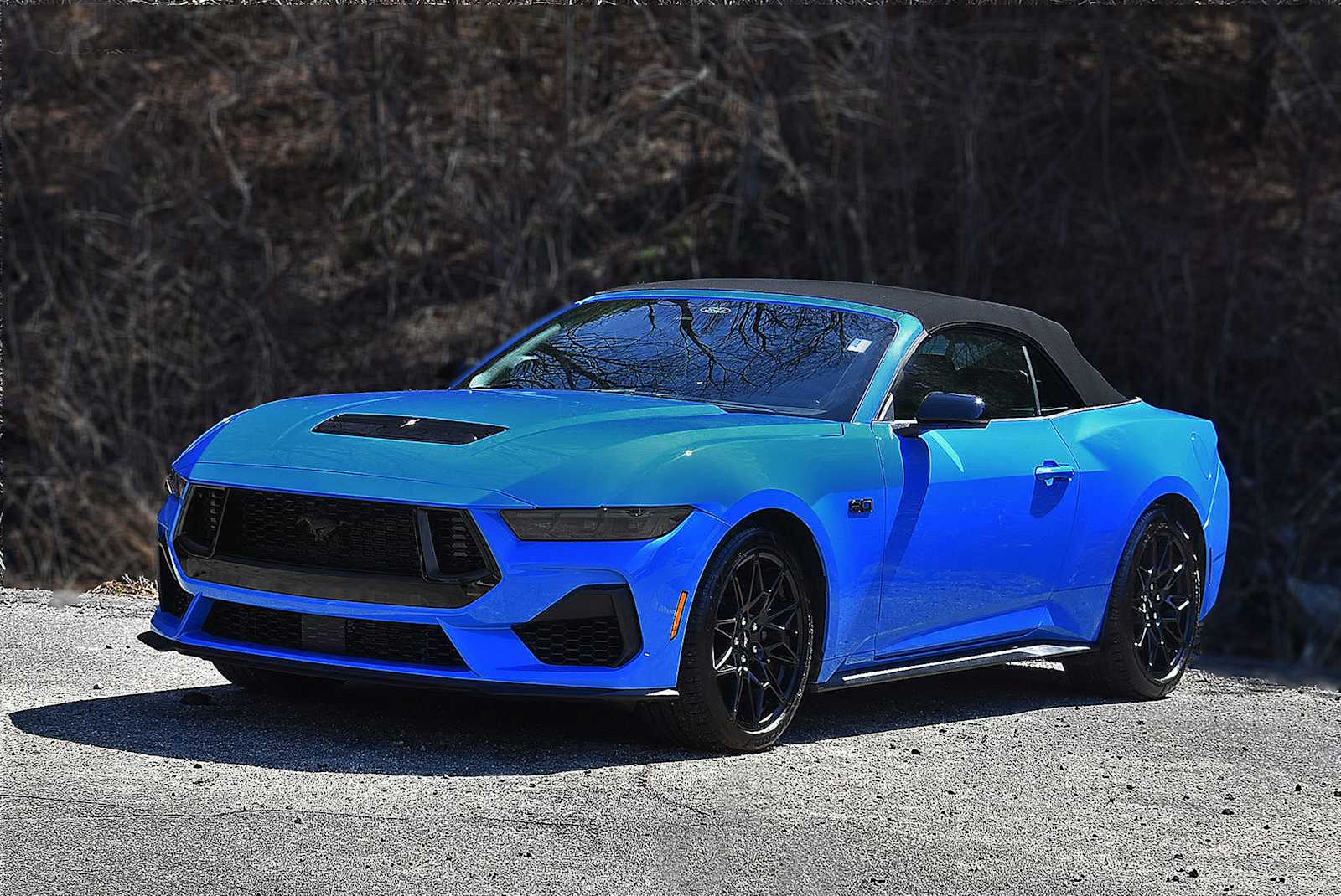 2025 Ford Mustang GT Premium Image 2 of 33