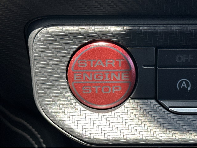Vehicle image 37 of 40