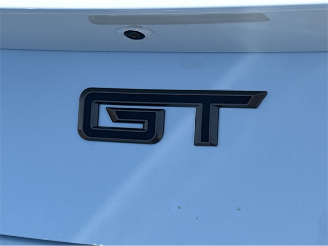 Vehicle image 35 of 40