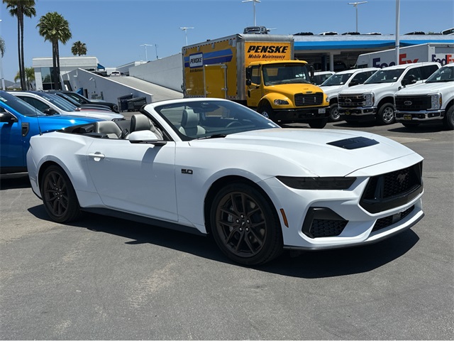 Vehicle image 3 of 40