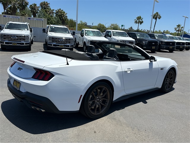 Vehicle image 4 of 40
