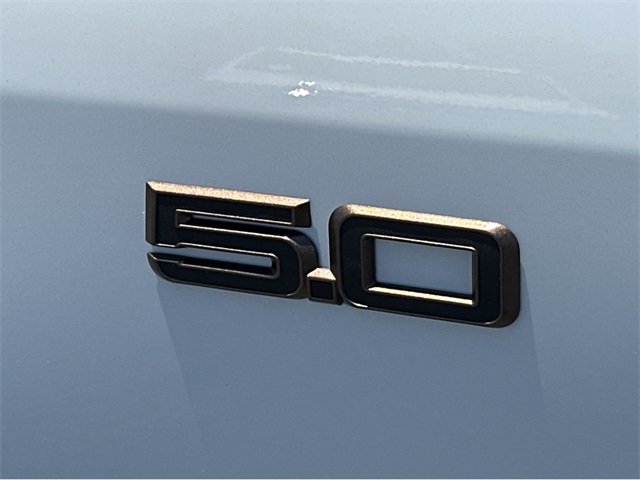 Vehicle image 30 of 40