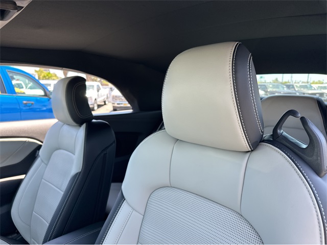 Vehicle image 13 of 40