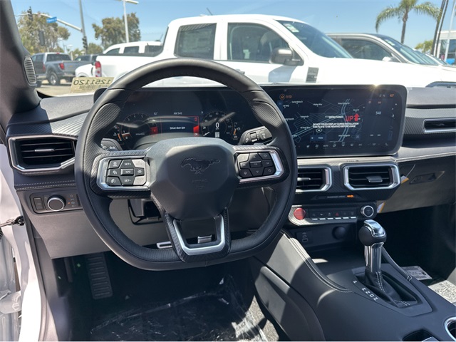 Vehicle image 18 of 40