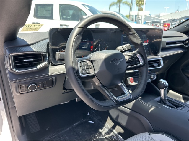Vehicle image 14 of 40