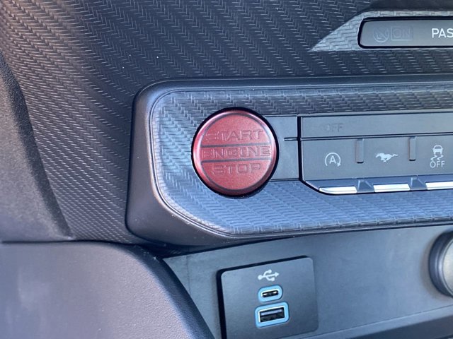 2025 Ford Mustang EcoBoost Image 16 of 31