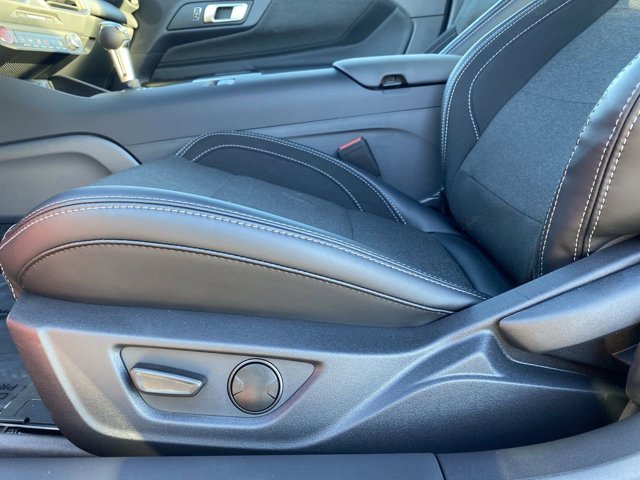 2025 Ford Mustang EcoBoost Image 29 of 31