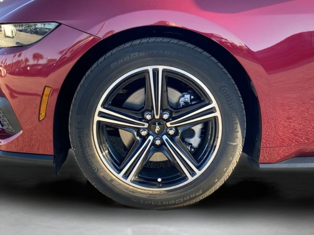 2025 Ford Mustang EcoBoost Image 6 of 31