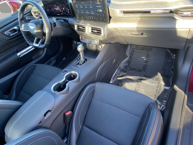 2025 Ford Mustang EcoBoost Image 26 of 31