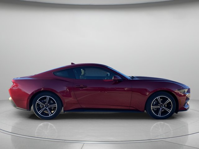 2025 Ford Mustang EcoBoost Image 2 of 31