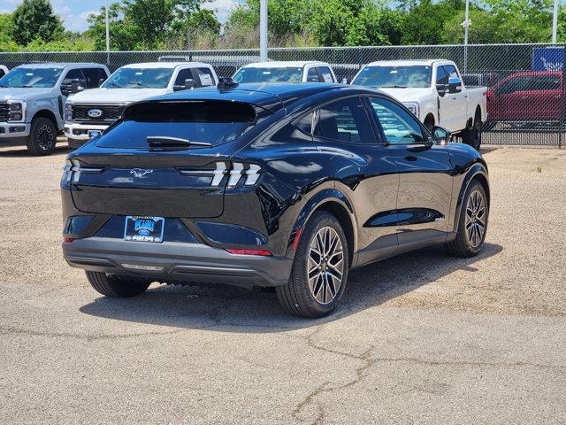 Vehicle image 3 of 22